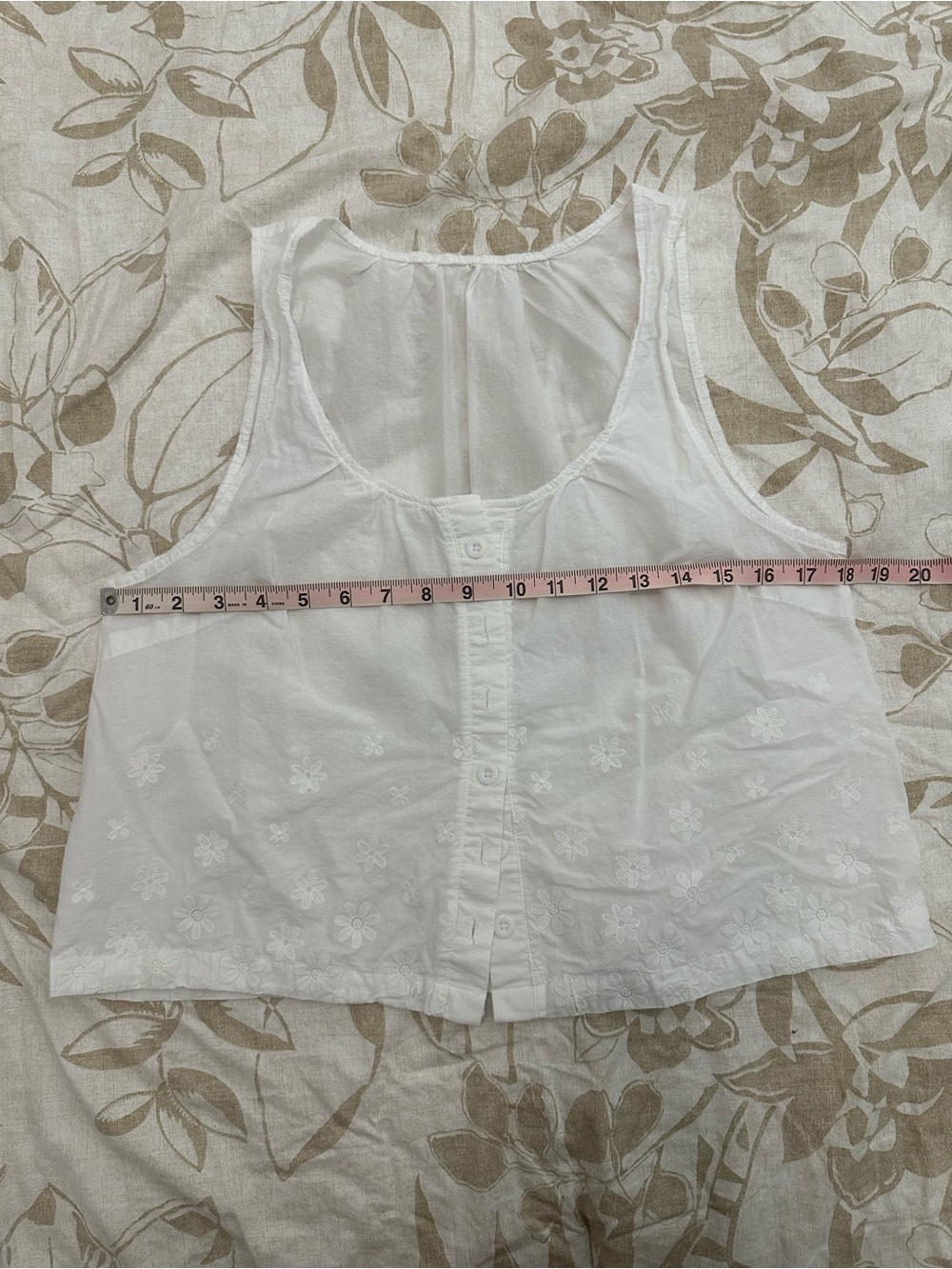 White Embroidered Button-Front Tank Top - Picture 4 of 5